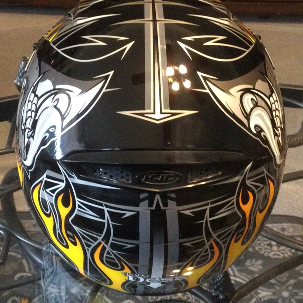 HJC Black and Yellow Graphic Helmet - Picture 4 of 10